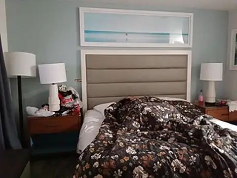 ThisGuy42o's Live XXX Chat