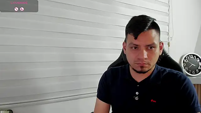 Rick_Adams Adlı Modelin Canlı XXX Sohbeti