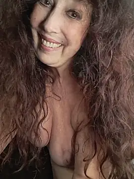 GypsyEsmeralda's Live XXX Chat