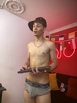 Онлайн чат XXX LoganSteel_