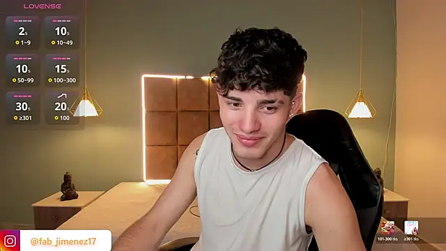 AlejooTwink Adlı Modelin Canlı XXX Sohbeti
