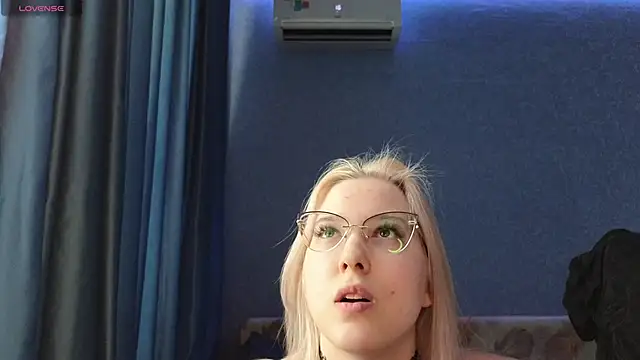 HotBrandyX Live XXX-chat