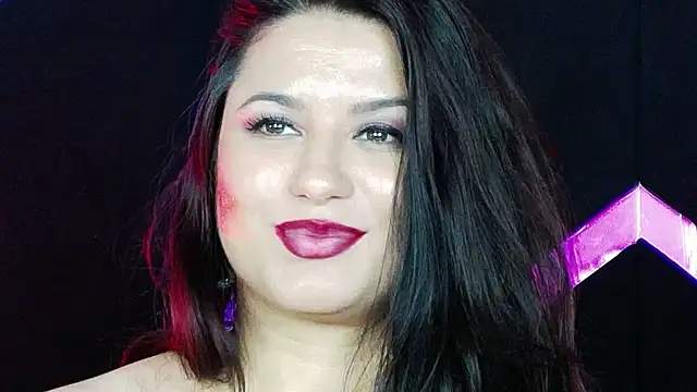 Chatroom XXX en direct de EssenaMonroe