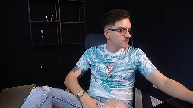 FelixStarkk XXX чат на живо