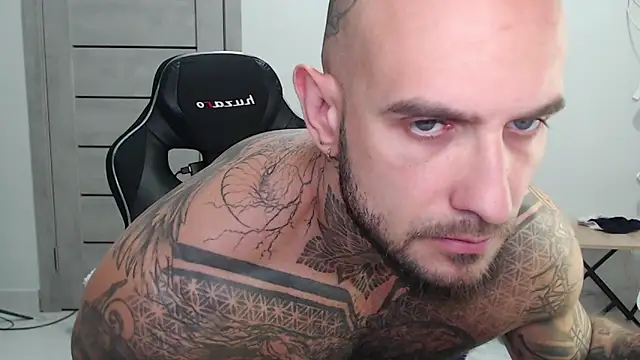 Chat XXX en directo de maxi_foxxx