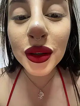 meowallen XXX чат на живо