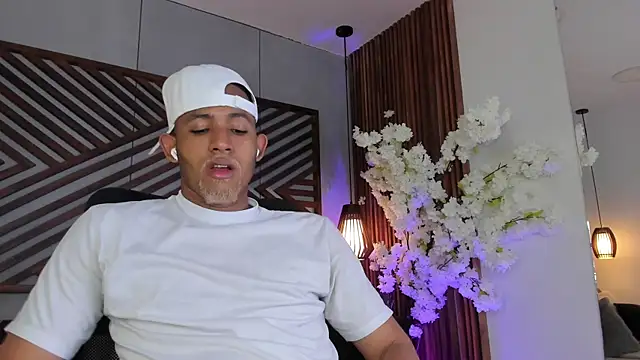 B_Wild XXX чат на живо