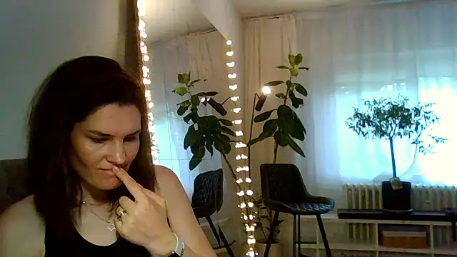 Ms-Lust1- Chat XXX in diretta