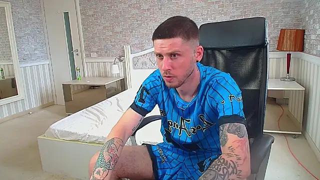 Chatroom XXX en direct de JonahShaw