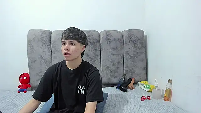 Chat +18 de Bruno_Cruzz ao vivo