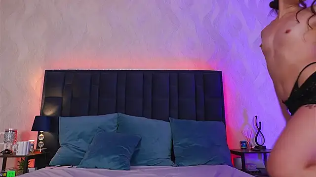 LucyFlame's Live XXX Chat