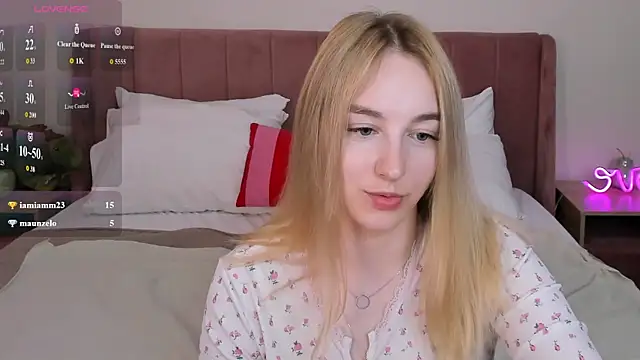 Shy_Pollyn Live XXX chat