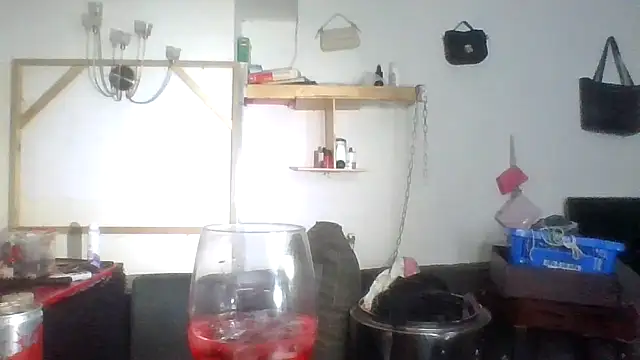 Chat +18 de Anna-Cash ao vivo