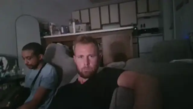 Chat XXX en directo de boysfirsttime