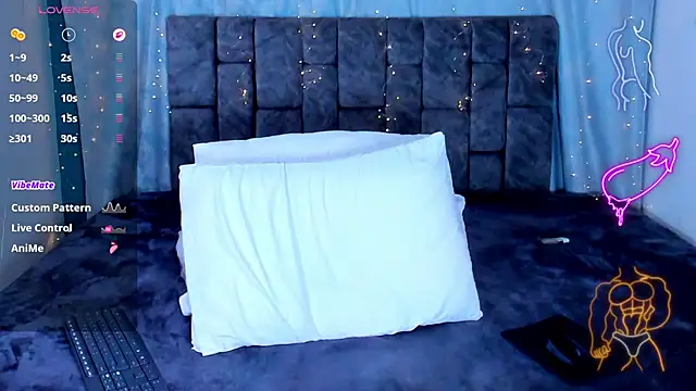 XXX chat uživo modela NicolasTorrez