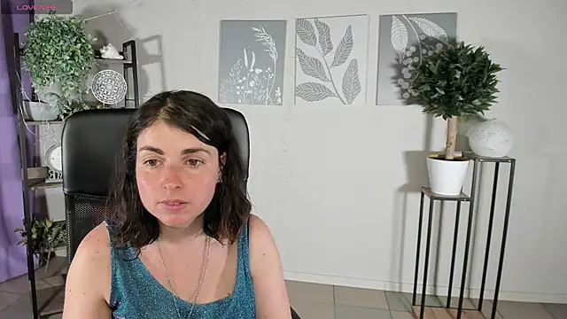 MartaEdams' Live XXX Chat
