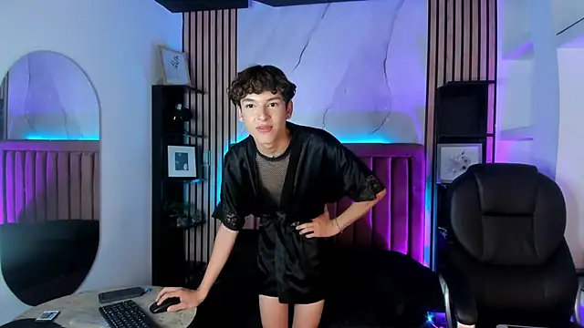 SthepanodiMonaco Live XXX Chat