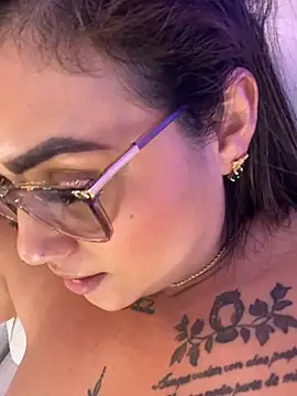 MadissonFord Adlı Modelin Canlı XXX Sohbeti