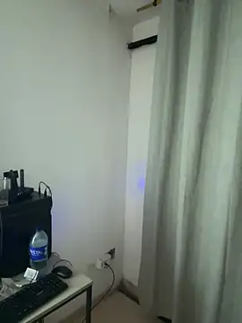 Chat +18 de Kloe_rousse01 ao vivo