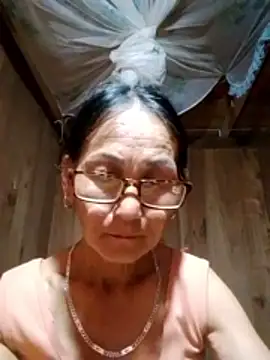 Chat XXX en directo de Magy-006