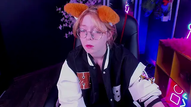 Chat XXX en directo de FoxxyyPolly