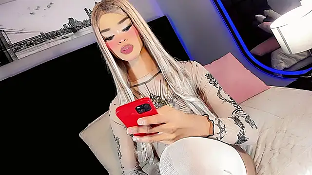 Kornylovee Chat XXX live