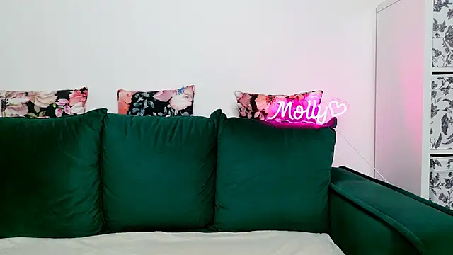 MollyMosley live XXX chat