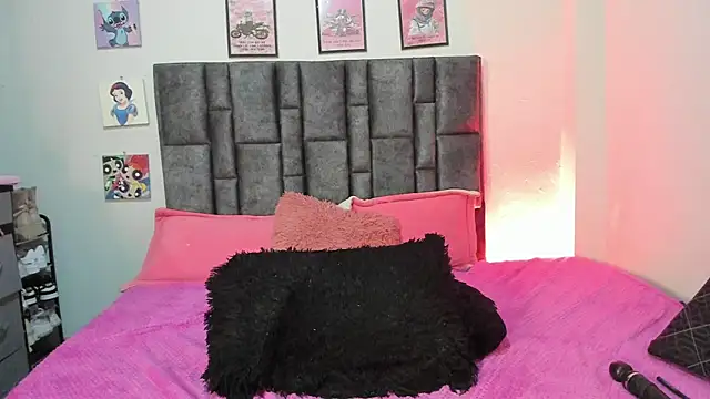 Esmeraldaa-'s Live XXX Chat