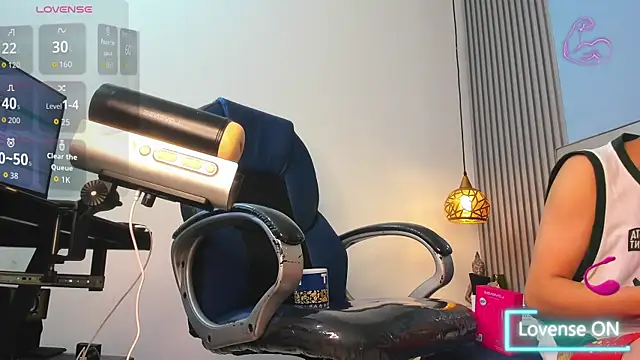 Ethanx18_ élő XXX-chatje