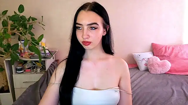 WildKittenX_ XXX чат на живо