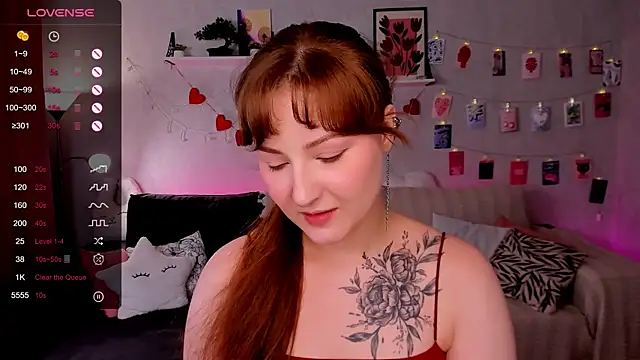 velvet_cherry_ Adlı Modelin Canlı XXX Sohbeti