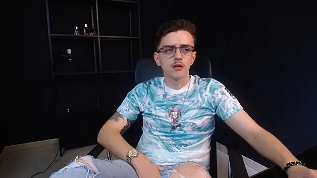FelixStarkk Adlı Modelin Canlı XXX Sohbeti