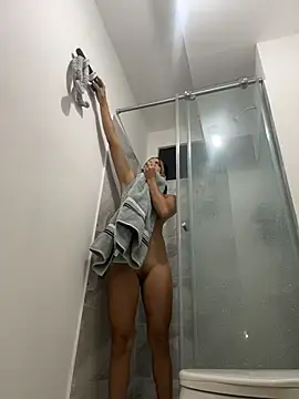 ViankaRose élő XXX-chatje