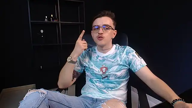 Chat +18 de FelixStarkk ao vivo