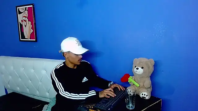 Chat +18 de Angel_foxc13 ao vivo