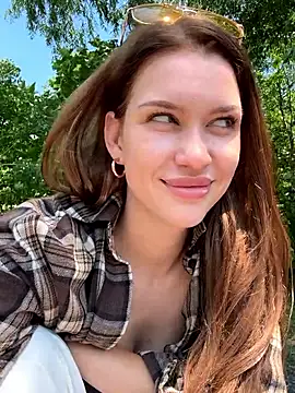 Chatroom XXX en direct de KikiWatson