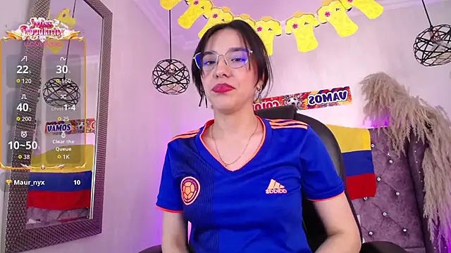 Amara_Davis1 XXX чат на живо