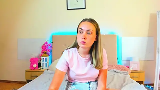 MelanieCuty's Live XXX Chat