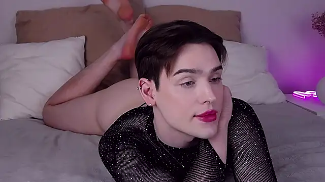 RobbyCharming Adlı Modelin Canlı XXX Sohbeti