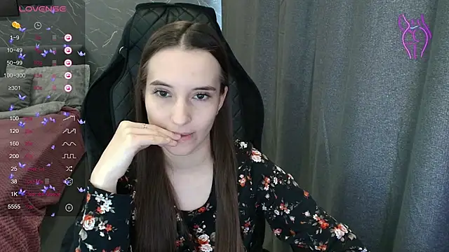 دردشة Alice_Weiss الجنسية المباشرة