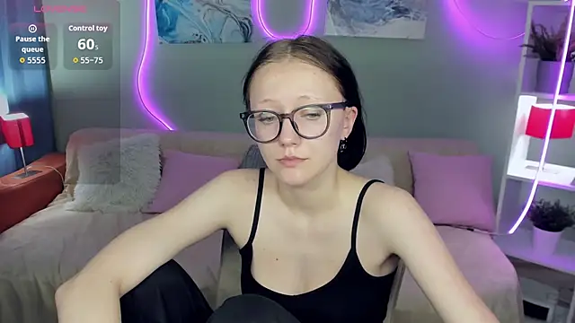 Chat +18 de OliviaLight ao vivo