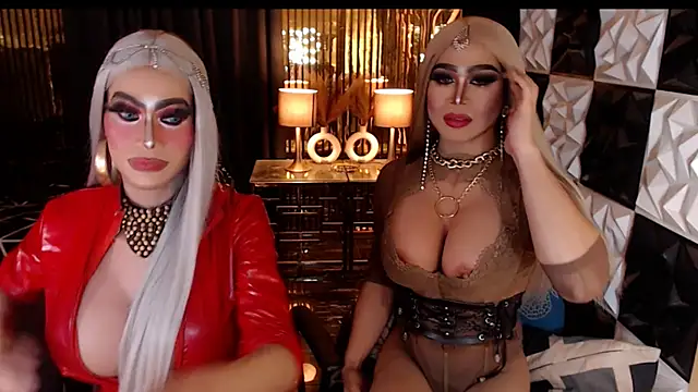 Chatroom XXX en direct de MonstrousCockDiva