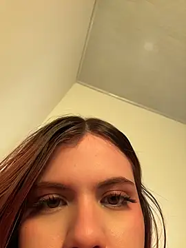 צ'אט XXX בשידור חי של issa_baby2