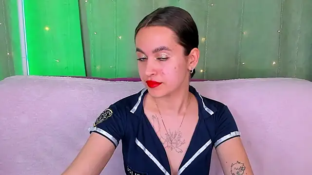 צ'אט XXX בשידור חי של AishaTempt