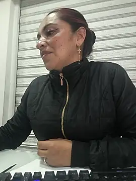 دردشة Alisson_Stonee الجنسية المباشرة