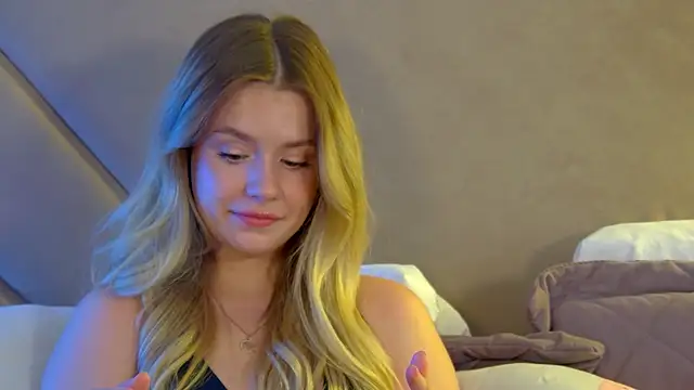 Chat +18 de MilanaBalmain ao vivo