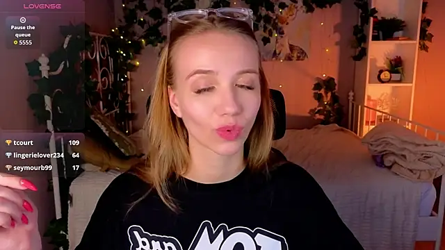 TonyRaymon XXX чат на живо