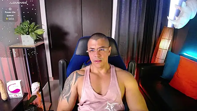 Show modela Zed_ferrer na web-kameri