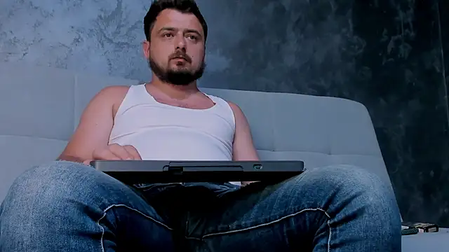 CLOUDYMARK – Naživo XXX chat
