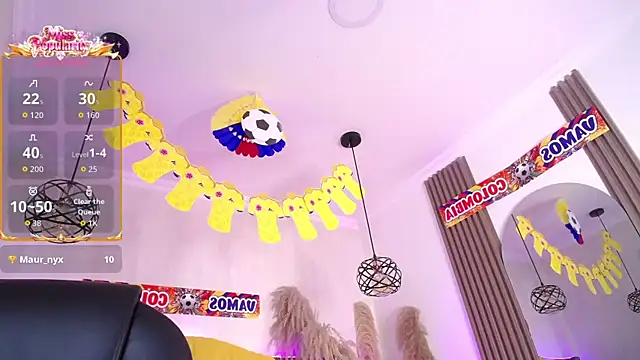 Amara_Davis1のライブXXXチャット